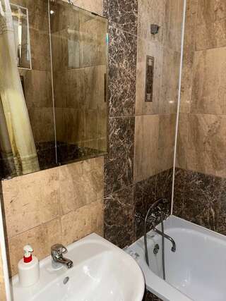 Гостиница Родительский Очаг Анапа Четырехместный номер «Комфорт»-14